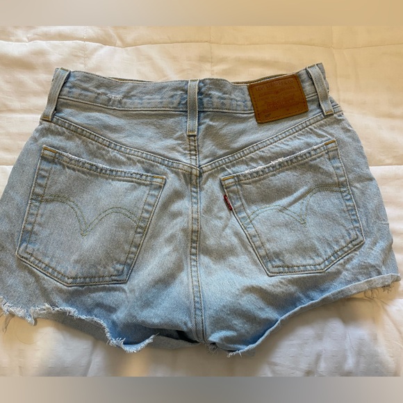 Levi 501 shorts - Picture 2 of 2